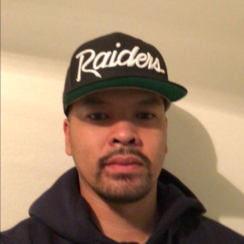 Meet your Posher, Jeremiah